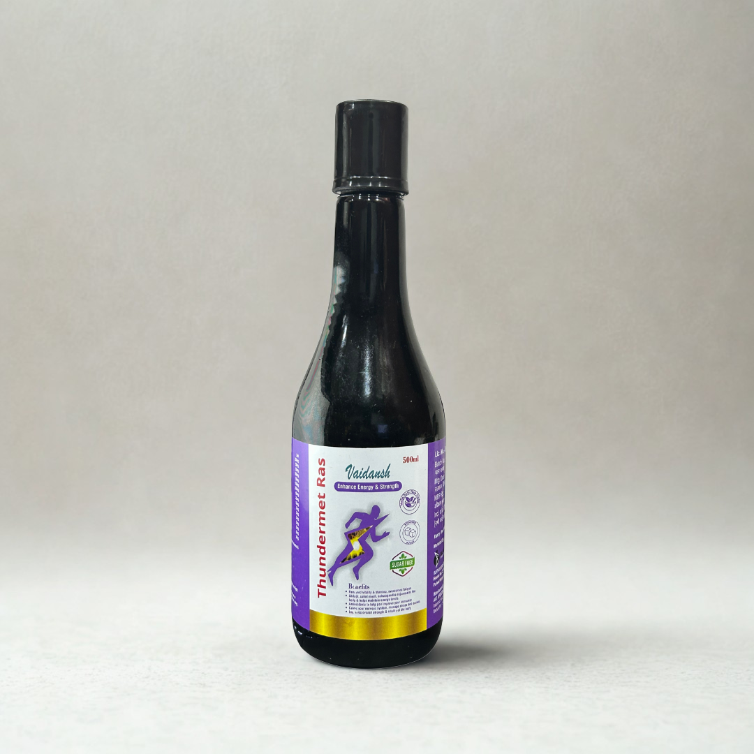 Bottle of VidaNash Thunderbird Ras on a light gray background